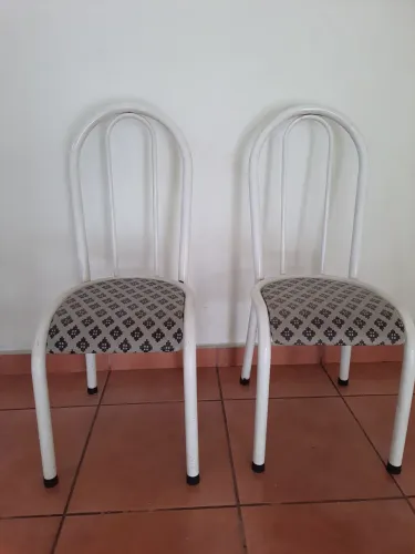 Cadeiras de ferro