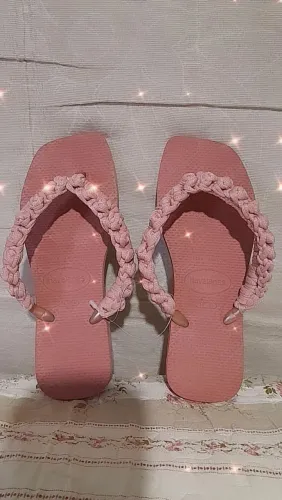 Chinelo havaianas bordado 