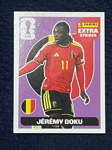 Figurinha Legend Doku Bordô