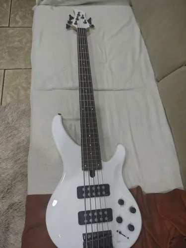 Contrabaixo Yamaha Trbx 305