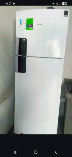 Vendo geladeira em estado de nova R$2.400
