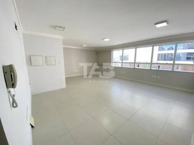 Salas Comerciais para Venda no Manhattan Office