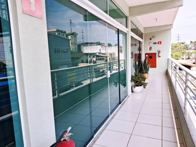 Sala Com - 40 m² - c/ ar - 250m da Raposo - Pq São George -- km 25 Cotia/SP