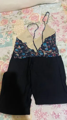 Roupas super conservadas 
