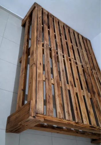 Base de cama de MADEIRA