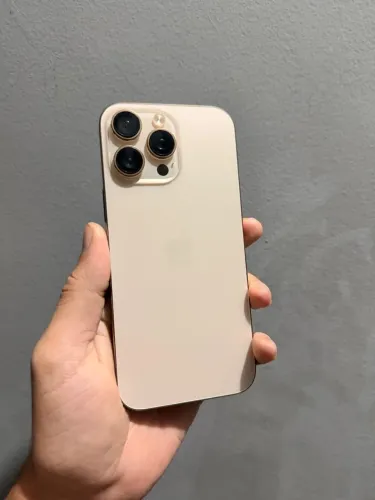 iPhone 16 pro Max vendo ou troco