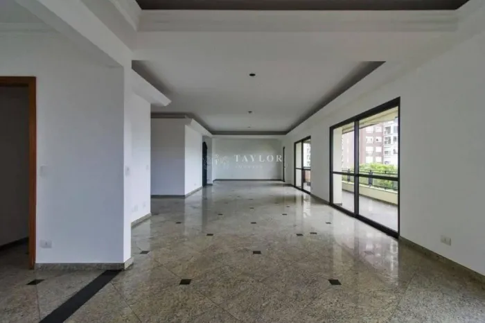 Apartamento com 3 Quartos à Venda, Aclimação - São Paulo