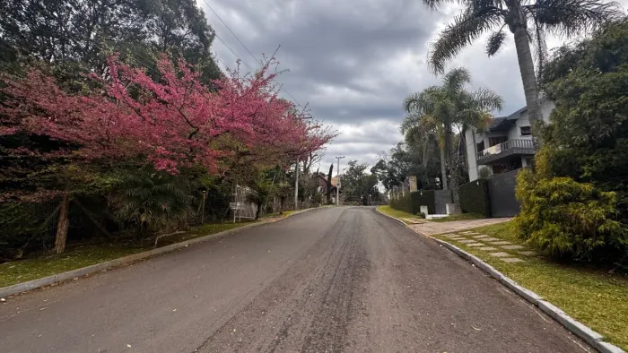 Terreno à venda no Condomínio Lagos de Gramado - Gramado/RS.