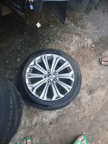 Roda aro 17 (corolla híbrido)