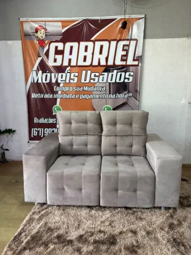 Sofá retrátil reclinável 2 lugares estado de novo Possui 1.70 por 1.50 aberto ((ENTREGO))