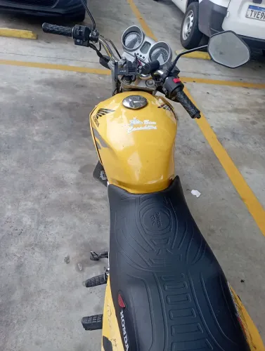 Vendo Twister conservada 