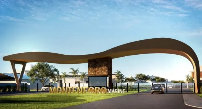 Terreno no Deltaville Montenegro Marine com 180m²