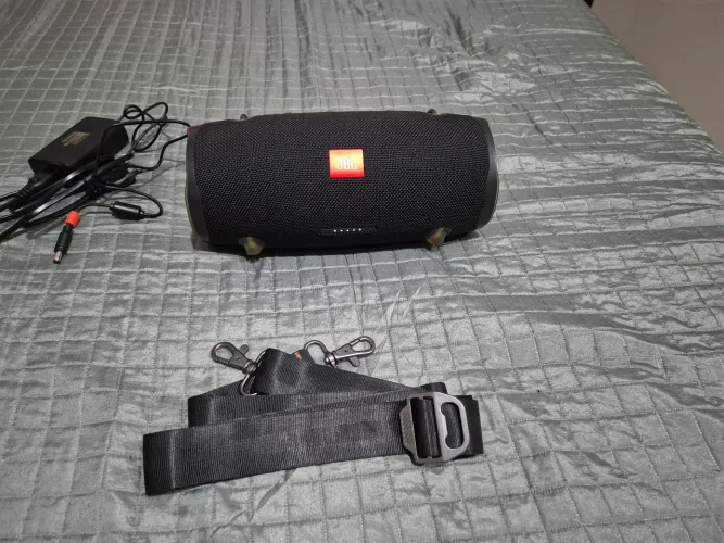 Caixa jbl extreme 2