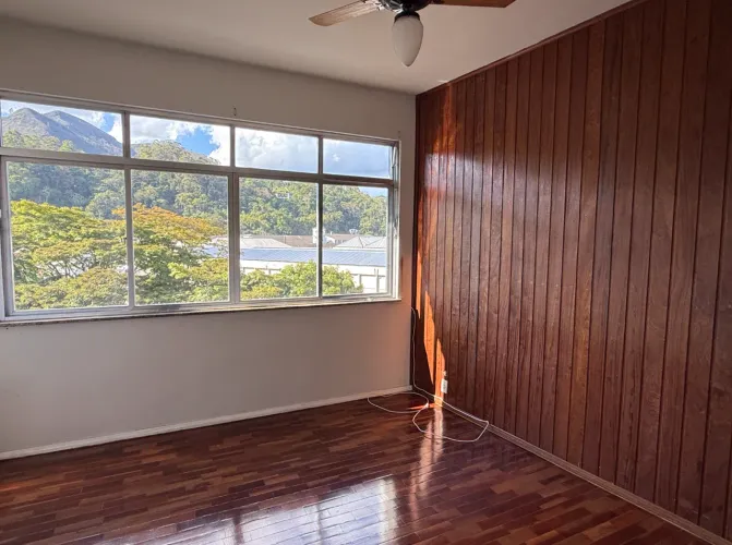 Apartamento com 3 quartos para locação no Centro de Nova Friburgo - RJ