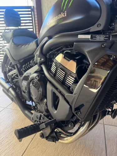 Kawasaki Vulcan S seminova.