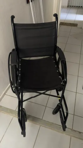 Vendo cadeira de rodas