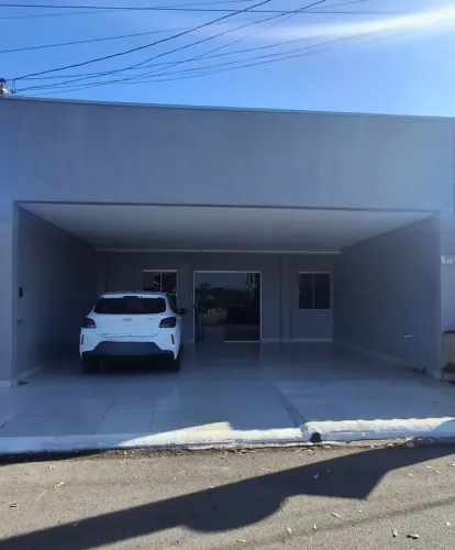Linda casa no Condomínio Riviera