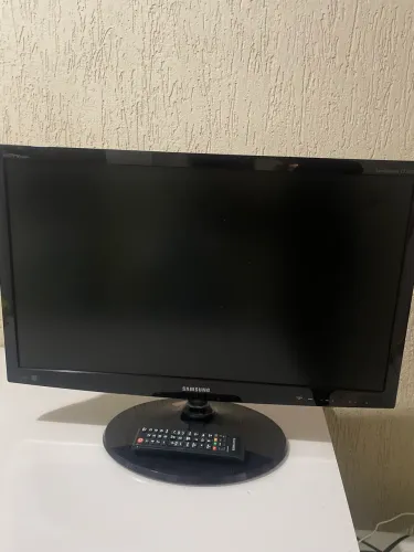 TV/Monitor Samsung 27?