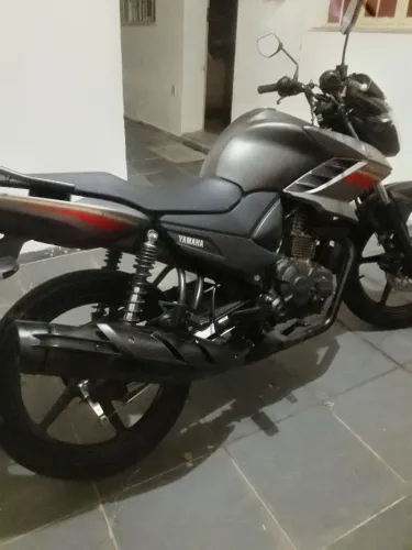 Fazer 150 / avista negocia o preço / troco por carro / 15.900