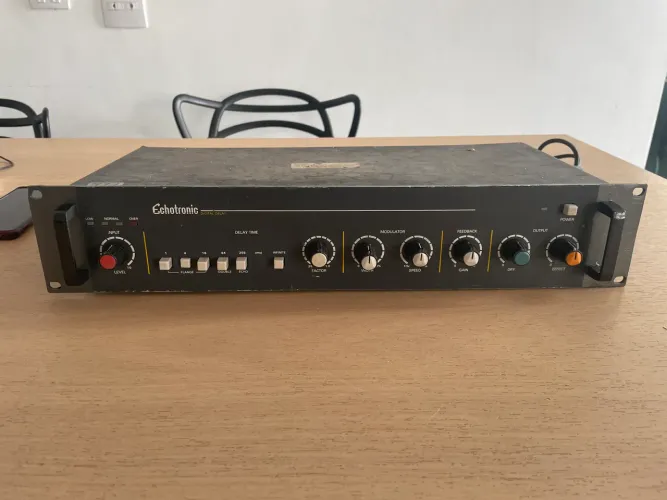 Echotronic staner para revisar ou retirar peças