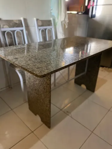 MESA DE MÁRMORE