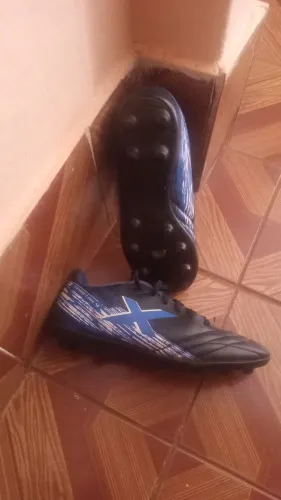 Chuteira para campo na cor preta n: 37