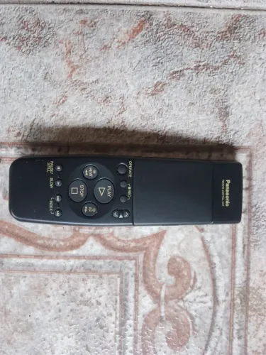 Controle Remoto para Videocassetes Panasonic VEQ1575