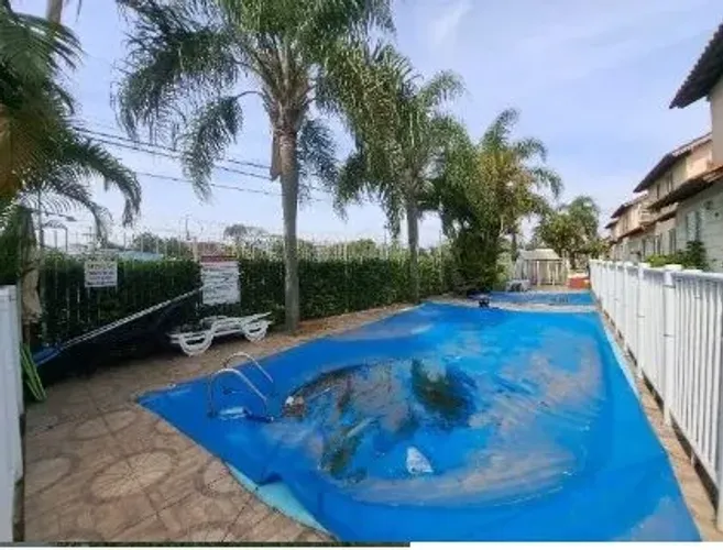 Sobrado com 3 dormitórios à venda, 72 m² por R$ 227.900,00 - Rubem Berta - Porto Alegre/RS