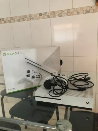 Xbox one S versão de 1tb