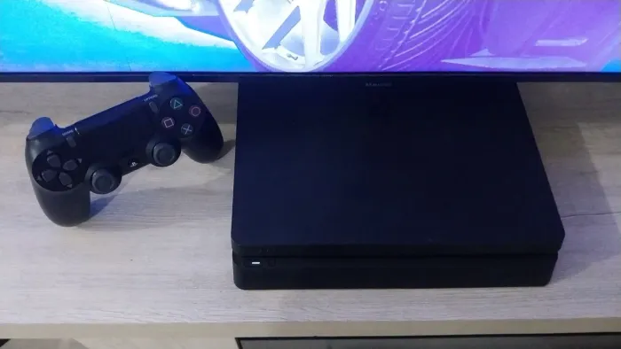 PS4 SLIM