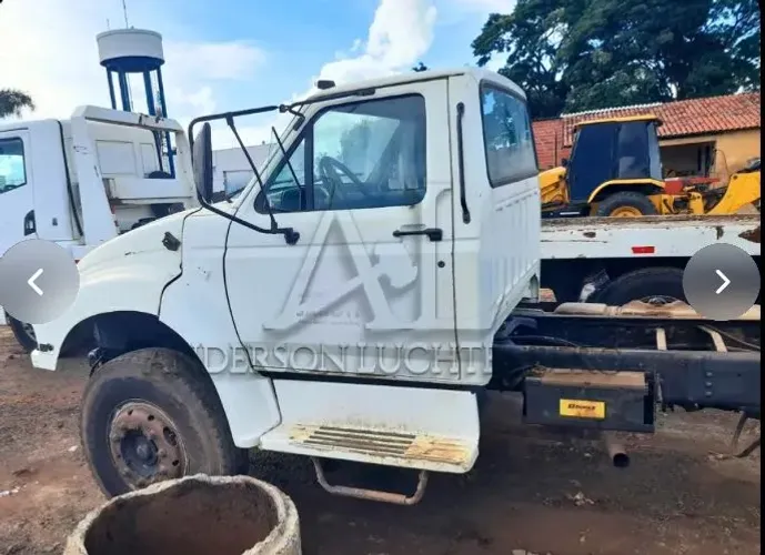 Ford F12000 sapão