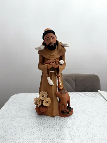 Escultura São Francisco em barro feito a mão