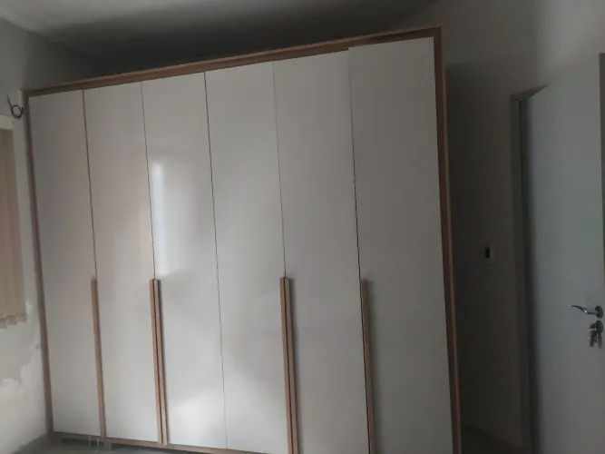 Guarda roupa casal 6 portas