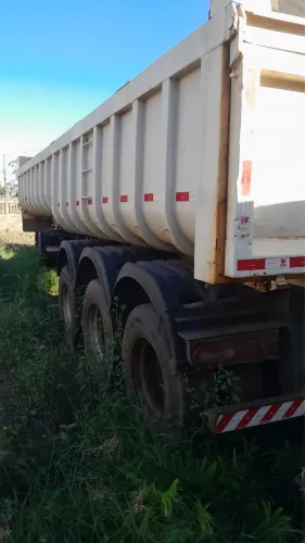 Caminhão e carreta