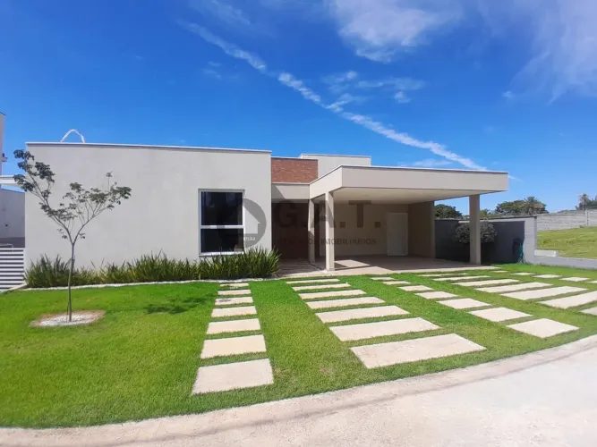 Casa em Condomínio à Venda em Salto de Pirapora-SP - 4 quartos, 4 suítes, 1 sala, 5 banhei