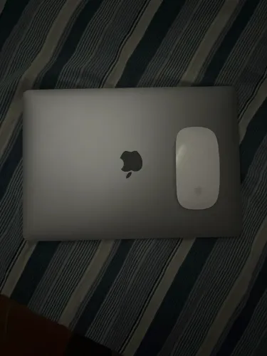 Macbook air M1 2020 8gb 256gb com magic mouse