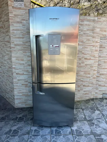 Geladeira Brastemp Inox Frost Free