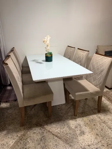 Mesa de jantar com 6 cadeiras 
