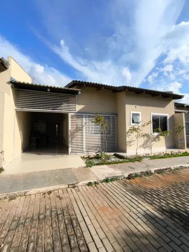 Casa em condomínio toda reformada, 2 quartos, 1 suíte, chác. São Pedro, Aparecida de Goiân