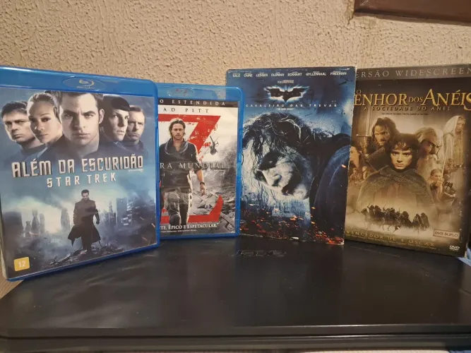Combo de Dvds e Blurays.