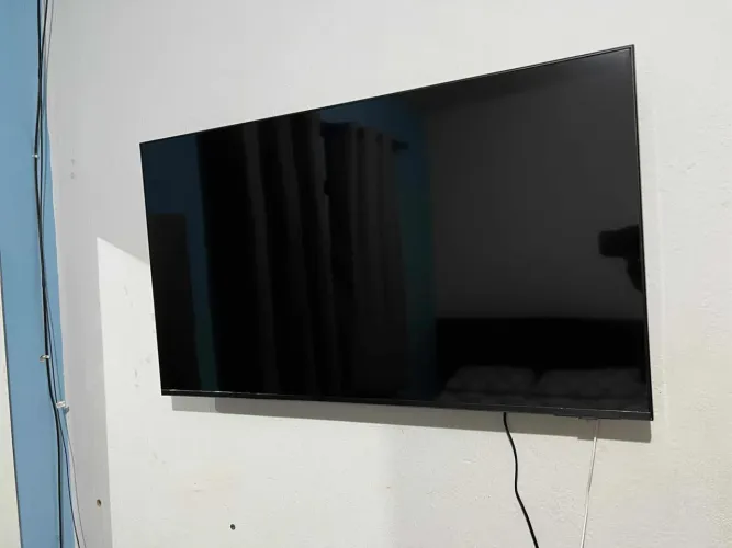 Venda tv 42 polegadas e mesa gamer