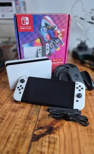 Switch Oled em em excelente estado