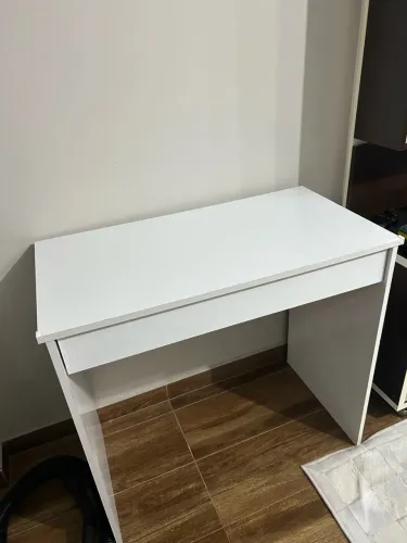mesa escrivaninha branca com gaveta 