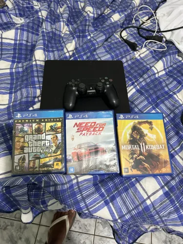 PS4 Slim 1 TB