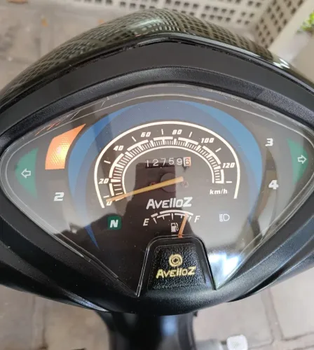 Vendo moto bem conservada