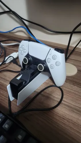 Controle PS5 + base carregamento original Sony.