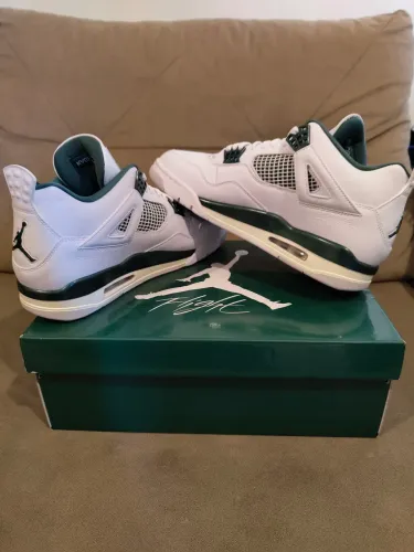 Air Jordan 4 Green oxidized 