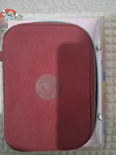 Combo volta às aulas: fichário  + estojo! 