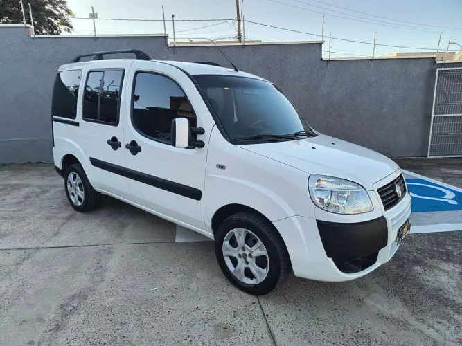 Fiat Doblo Essence 1.8 Flex 16V 5P 2017