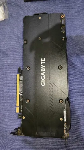 Placa de Vídeo Rtx 2080 Gigabyte windforce triple fan